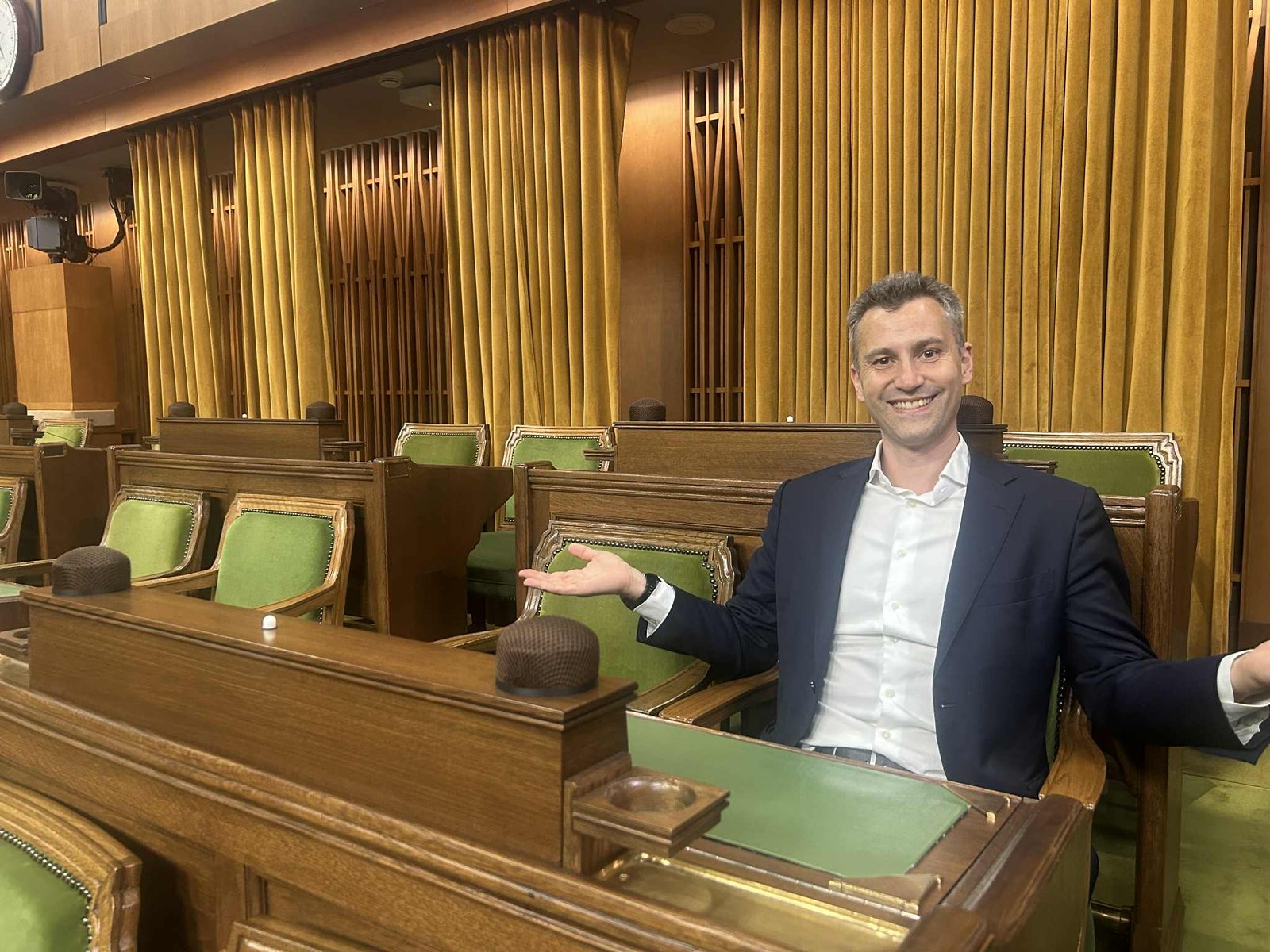 Eric St-Pierre à son siège à la Chambre des communes